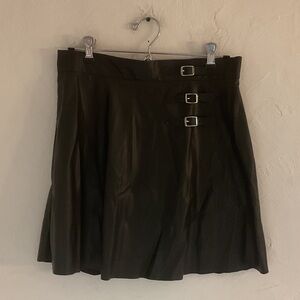Francesca’s Alya Faux Leather Side Buckle Mini Skirt, Size M/L, Black, NWT